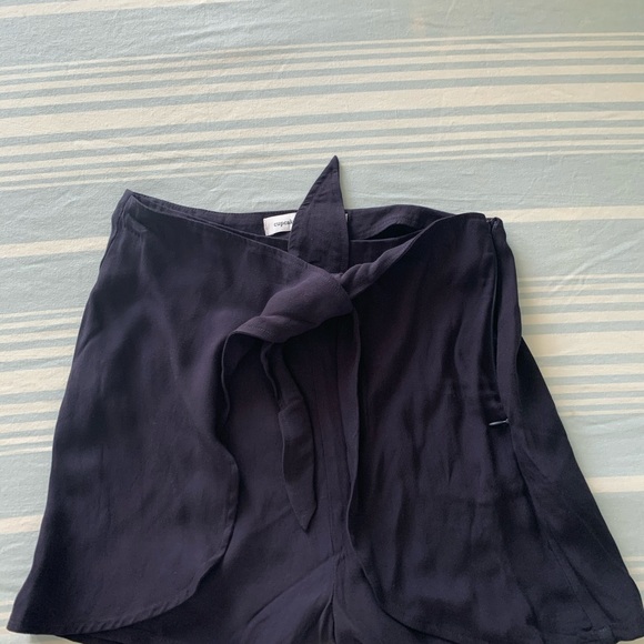 Cupcakes and Cashmere Navy Shorts - Picture 3 of 3
